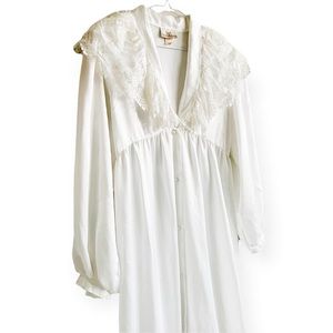 Gorgeous vintage insanely soft lingerie nightgownn